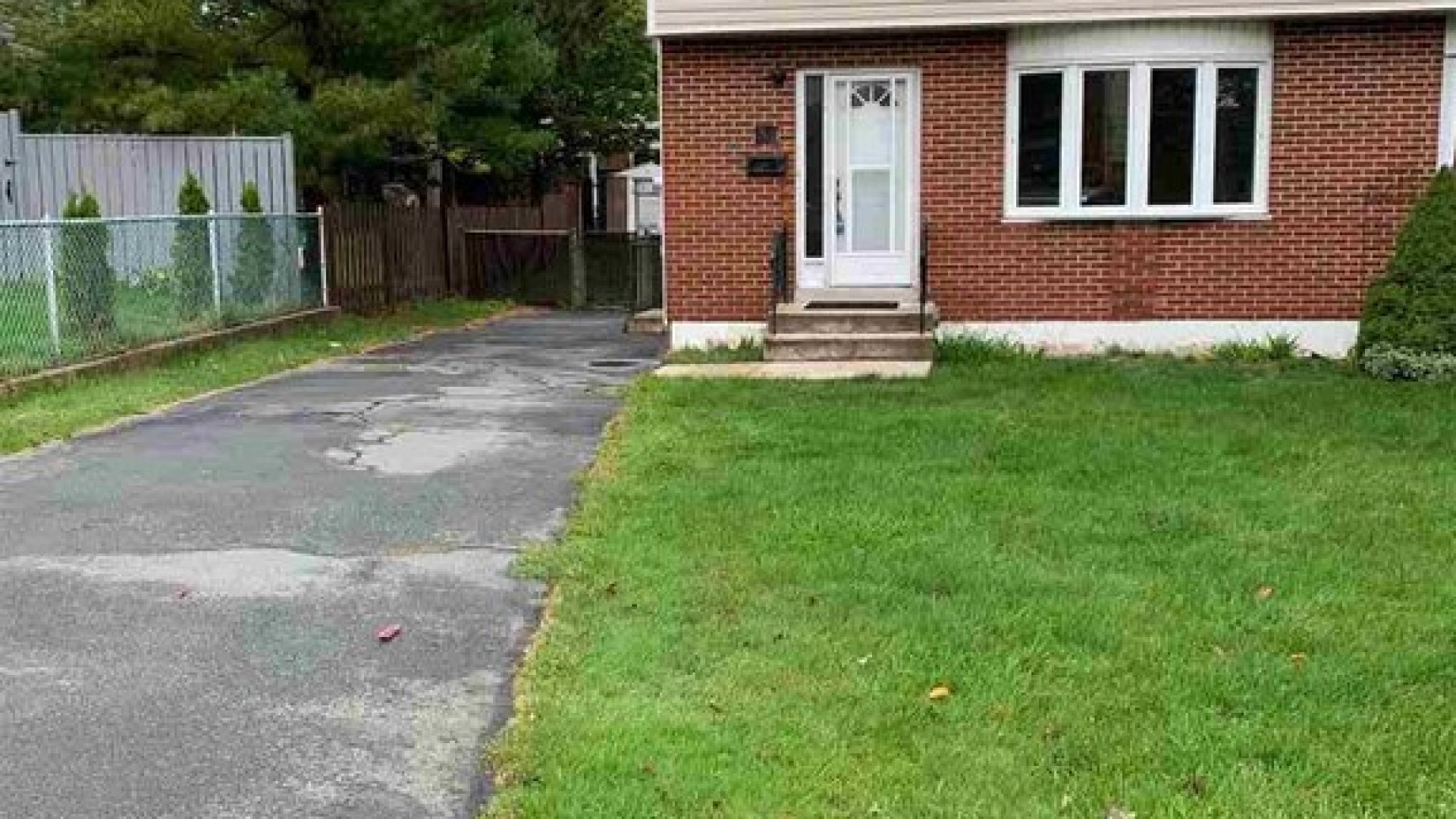 3 Bed 2 Bath-Halifax