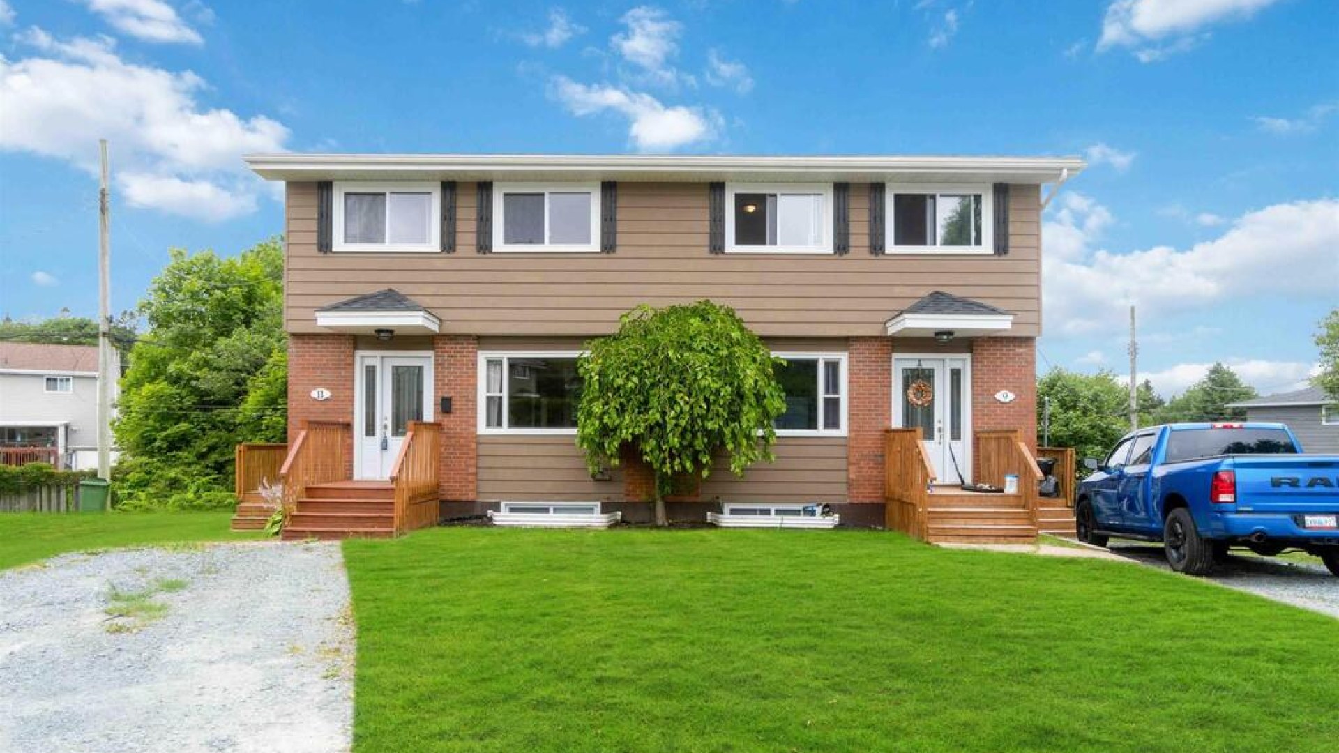 4 bed 1 Bath, 11 Frances crt, Halifax-July 1st, 2026